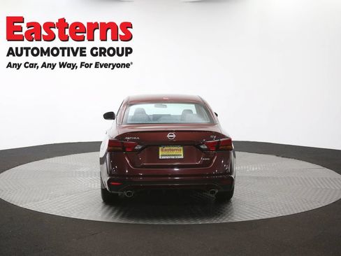 Used 2024 Nissan Altima 2.5 SV w/ SV Premium Package AWD/4WD image 6