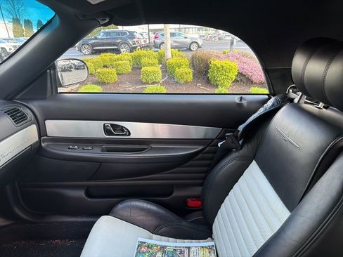 Used 2003 Ford Thunderbird image 5