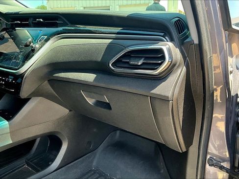 Used 2023 Chevrolet Bolt LT image 18