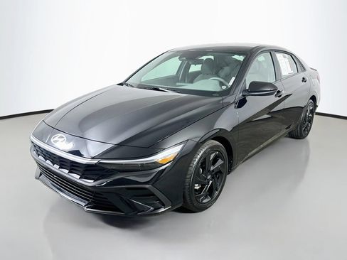 Used 2026 Hyundai Elantra Sport w/ Cargo Package FWD image 3