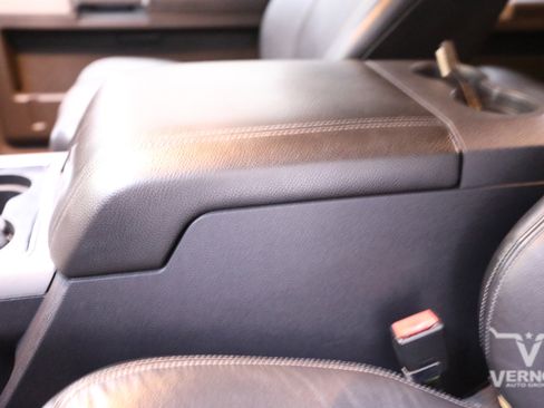 Used 2015 Ford F250 Lariat w/ Lariat Ultimate Package image 16