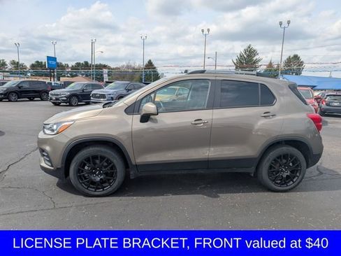 Used 2022 Chevrolet Trax LT w/ Driver Confidence Package image 5