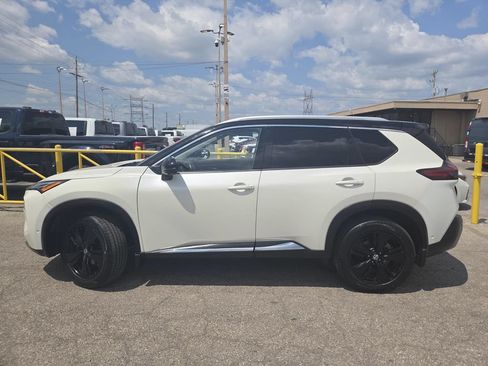 Used 2021 Nissan Rogue Platinum AWD/4WD image 13