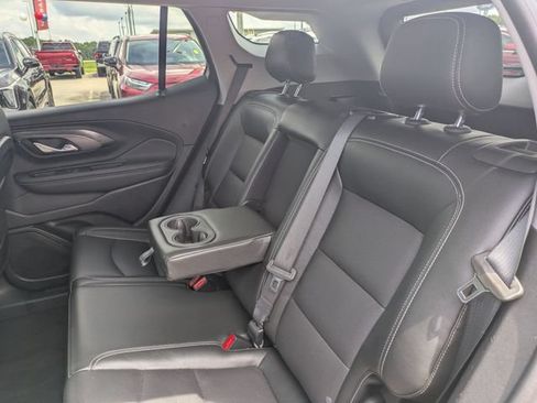 Used 2024 GMC Terrain SLT FWD image 29