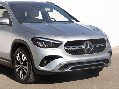 Used 2026 Mercedes-Benz GLA 250 image 3