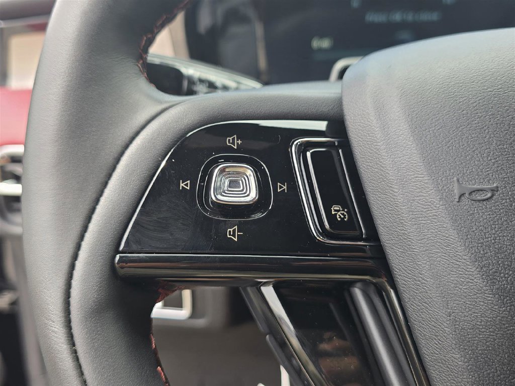 New 2025 Lincoln Corsair Grand Touring w/ Equipment Group 302A AWD/4WD image 28