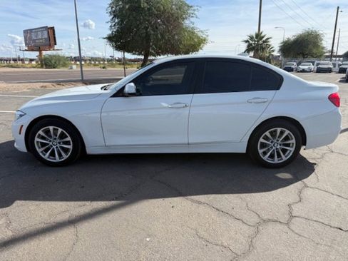 Used 2018 BMW 320i xDrive Sedan image 1