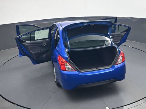 Used 2015 Nissan Versa SV FWD image 49