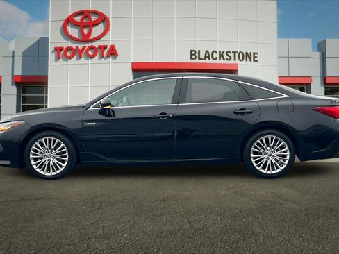Certified 2020 Toyota Avalon Limited image 6