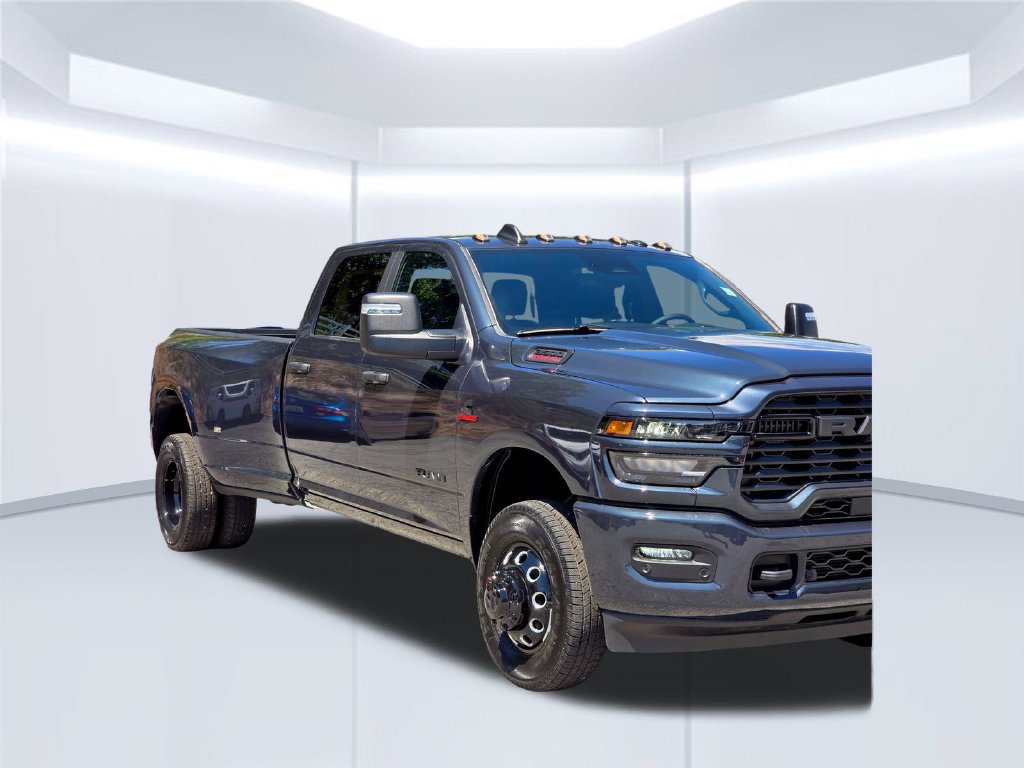 New 2026 RAM 3500 Big Horn AWD/4WD image 40