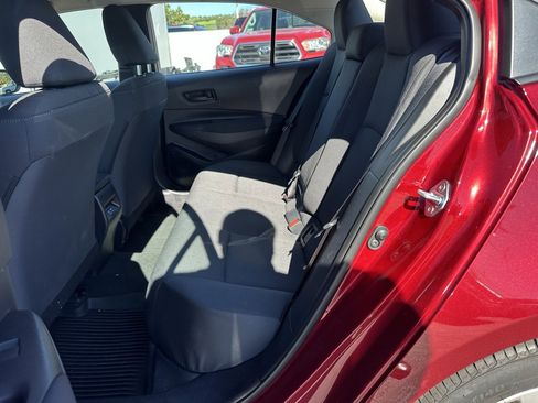 Used 2025 Toyota Corolla LE image 7