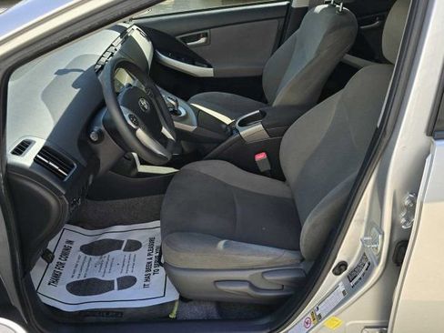 Used 2013 Toyota Prius Two FWD image 15