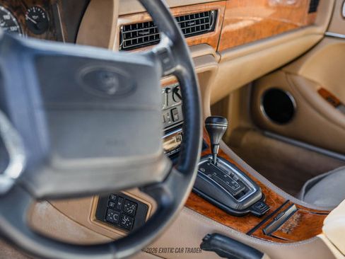 Used 1994 Jaguar XJ6 image 21