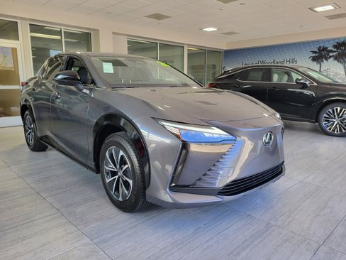 Certified 2025 Lexus RZ 300e w/ Accessory Package (2T) image 7