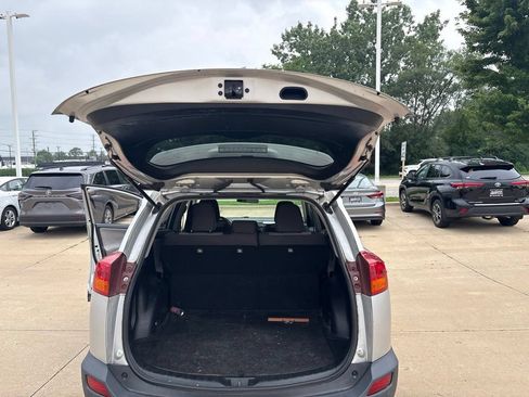 Used 2014 Toyota RAV4 LE FWD image 20