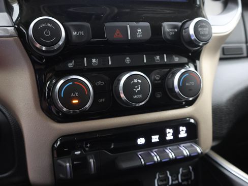 Used 2022 RAM 2500 Laramie AWD/4WD image 49