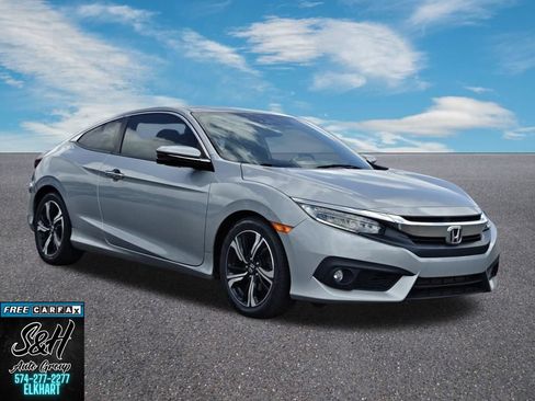 Used 2016 Honda Civic Touring image 3