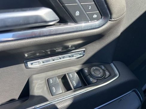 Used 2025 GMC Sierra 1500 Denali image 13