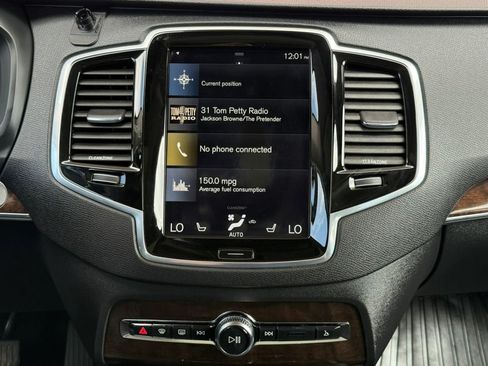Used 2016 Volvo XC90 T6 Momentum w/ Momentum Plus Package AWD/4WD image 53