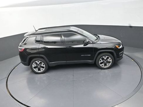 Used 2018 Jeep Compass Limited w/ Navigation Group AWD/4WD image 29