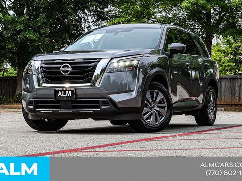 Used 2025 Nissan Pathfinder SV AWD/4WD image 3