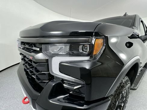 Used 2024 Chevrolet Silverado 1500 ZR2 w/ Technology Package image 29