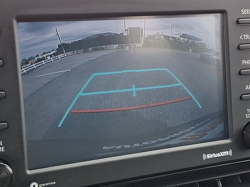 Used 2022 Toyota RAV4 LE w/ Carpet Mat Package (TMS) AWD/4WD image 17