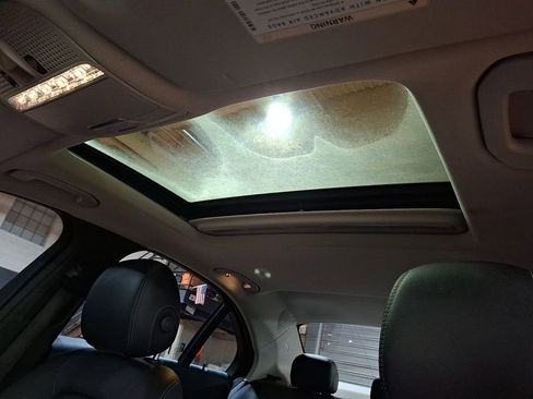 Used 2018 Mercedes-Benz C 300 4MATIC Sedan image 11