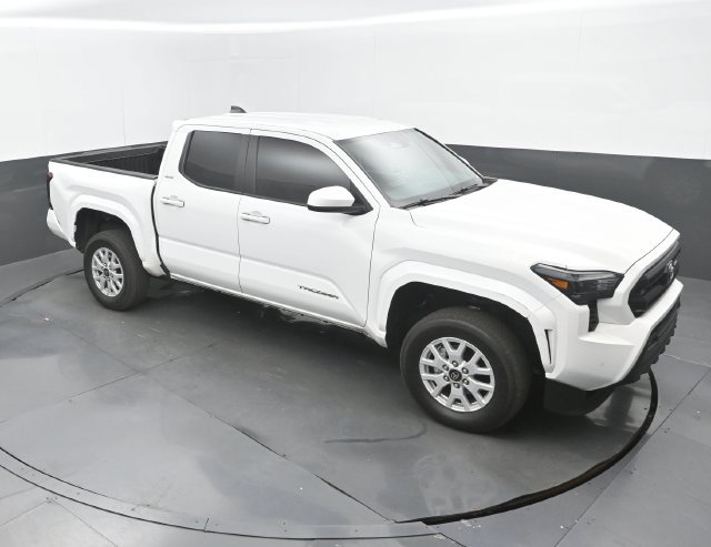 Used 2024 Toyota Tacoma SR5 RWD image 13