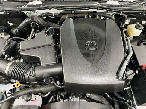 Used 2023 Toyota Tacoma TRD Sport AWD/4WD image 23