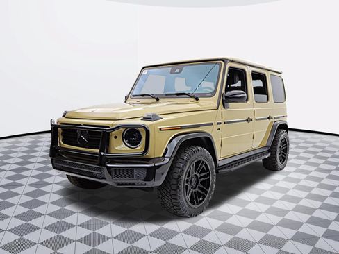 Used 2022 Mercedes-Benz G 550 image 2
