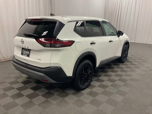 Used 2023 Nissan Rogue S image 3