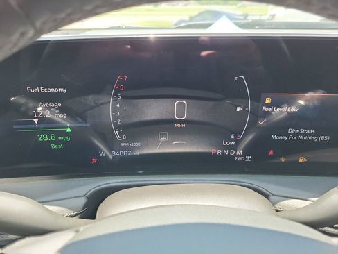 Used 2024 Cadillac XT4 Premium Luxury image 10