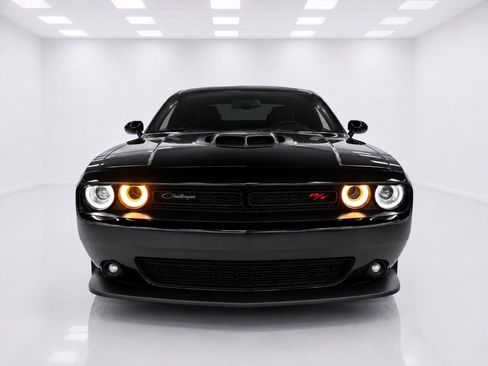 Used 2022 Dodge Challenger R/T Scat Pack w/ Shaker Package RWD image 3