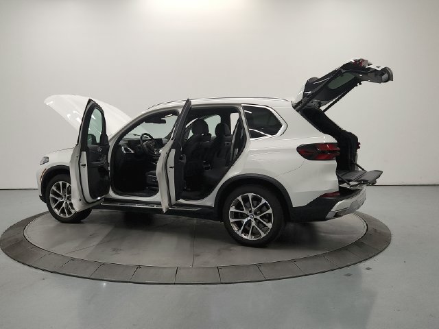 Used 2026 BMW X5 sDrive40i RWD image 12