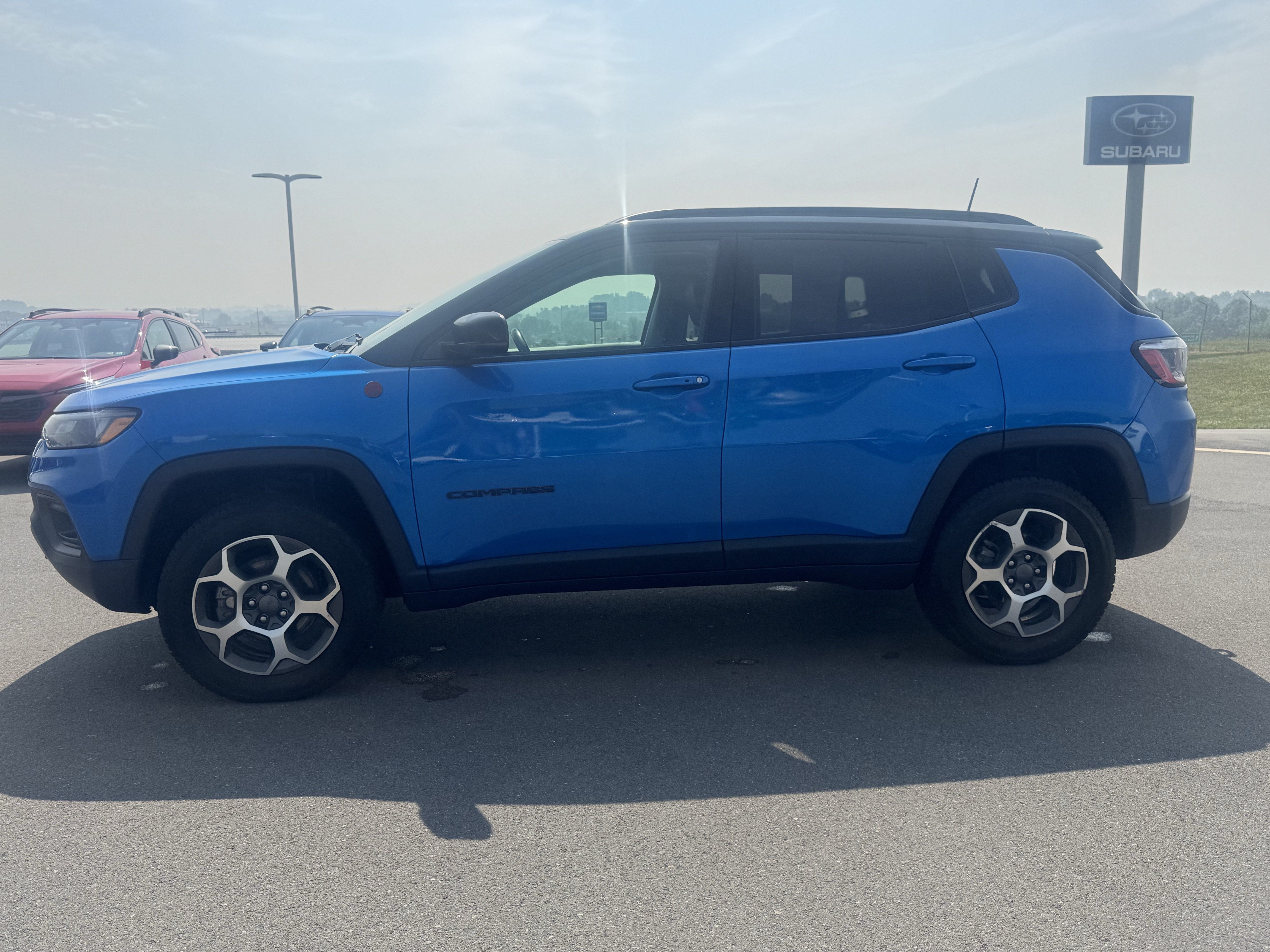 Used 2022 Jeep Compass Trailhawk w/ Trailhawk Convenience Group AWD/4WD image 7