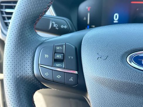 Used 2025 Ford Escape ST-Line image 27