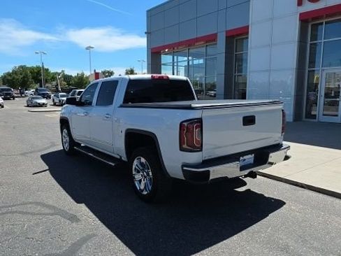 Used 2018 GMC Sierra 1500 SLT AWD/4WD image 3