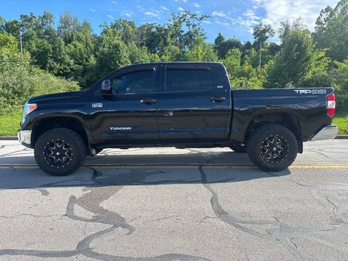 Used 2014 Toyota Tundra SR5 AWD/4WD image 8