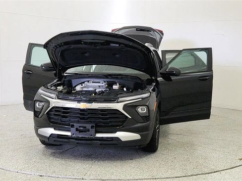 Used 2025 Chevrolet TrailBlazer LT AWD/4WD image 10