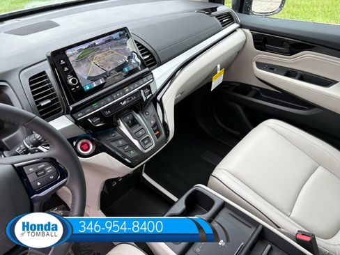New 2026 Honda Odyssey Touring image 14