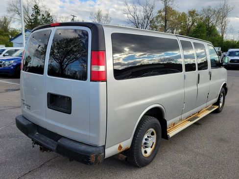 Used 2011 Chevrolet Express 3500 LS RWD image 15