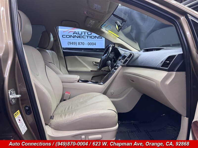 Used 2009 Toyota Venza AWD image 7