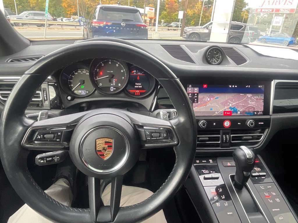 Used 2023 Porsche Macan AWD/4WD image 17