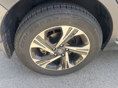 Used 2024 Subaru Crosstrek 2.0i Premium image 4