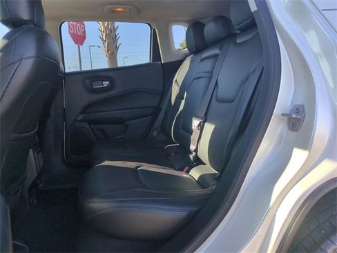 Used 2018 Jeep Compass Limited w/ Navigation Group image 14