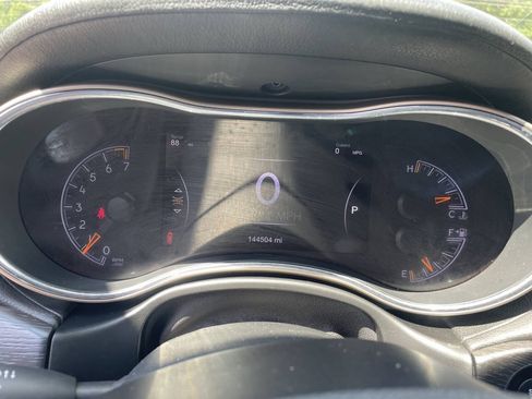 Used 2016 Jeep Grand Cherokee Summit AWD/4WD image 19