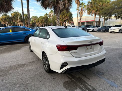 Used 2023 Kia Forte LXS FWD image 3