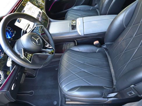 Used 2023 Mercedes-Benz EQS 580 4MATIC SUV image 13