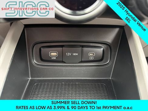 Used 2025 Hyundai Venue SEL FWD image 19